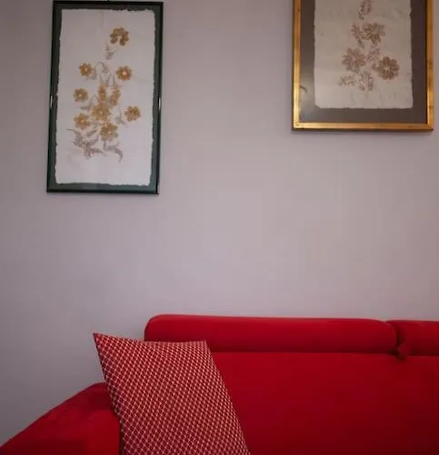 וילה Laura בלסטראטה